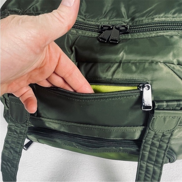 Lug Propeller Quilted Duffel Bag w/Strap Olive Green Travel Overnight Carry-on - Picture 15 of 16